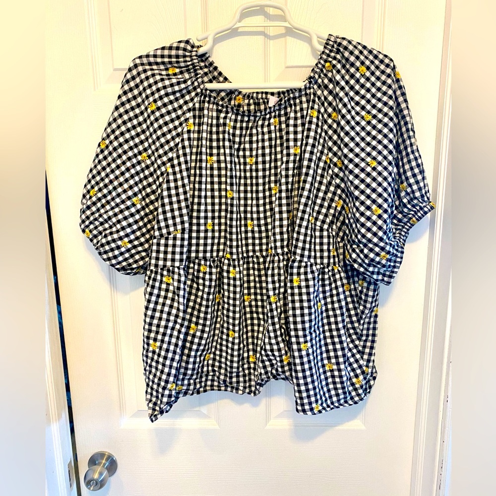 Puff sleeve gingham blouse